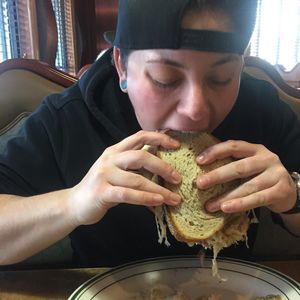 Meet your Posher, Laura